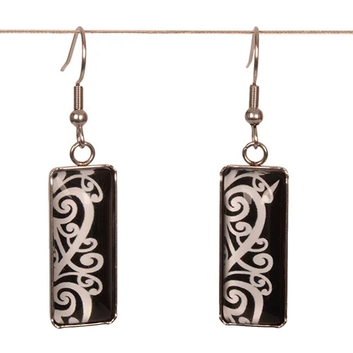 Black Kowhaiwhai Earring
