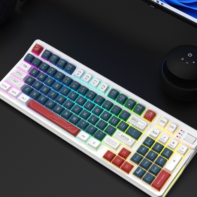 Combination Of Three Color Luminous Machinery Feel Desktop Computer