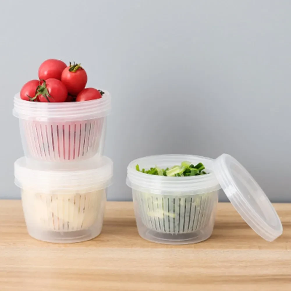 round plastic container with screw lid