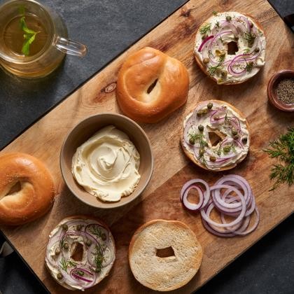 Bagel White Sliced 90g