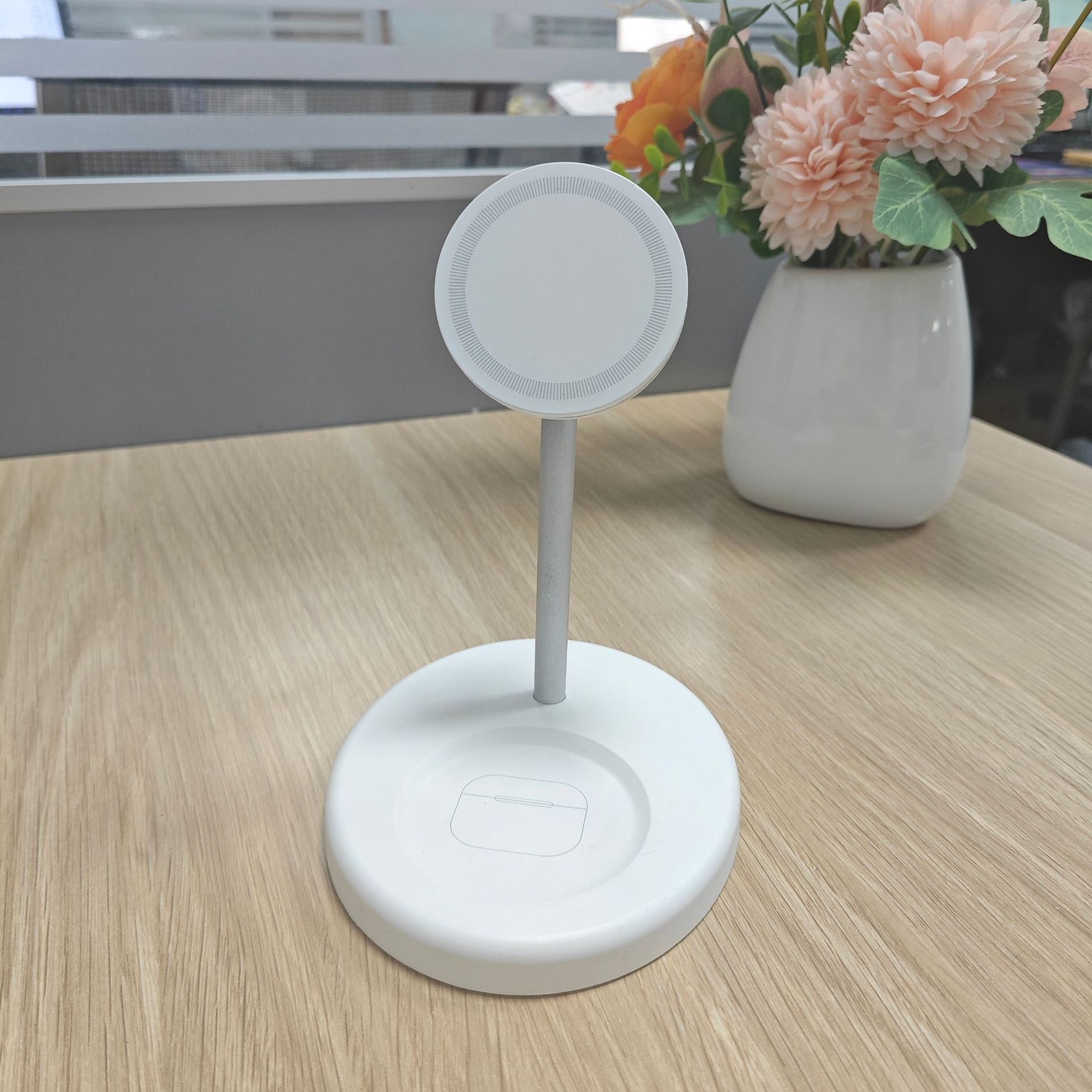 Rotatable Three-in-one Wireless Charger