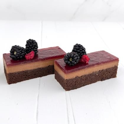 Slice Cheesecake Vegan Choc & Berry 20x30cm 15 slices