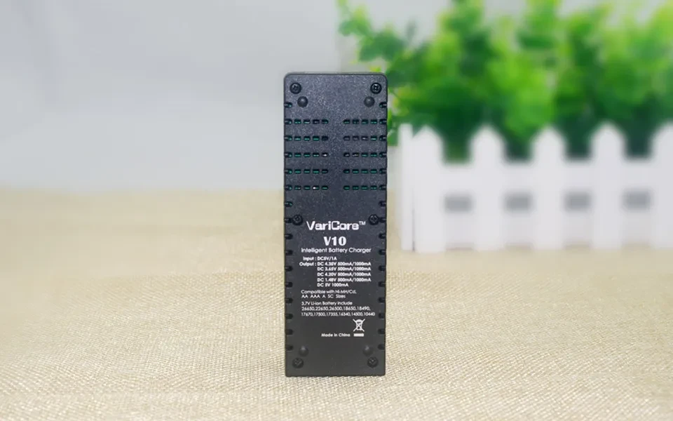 V10 18650 universal charger