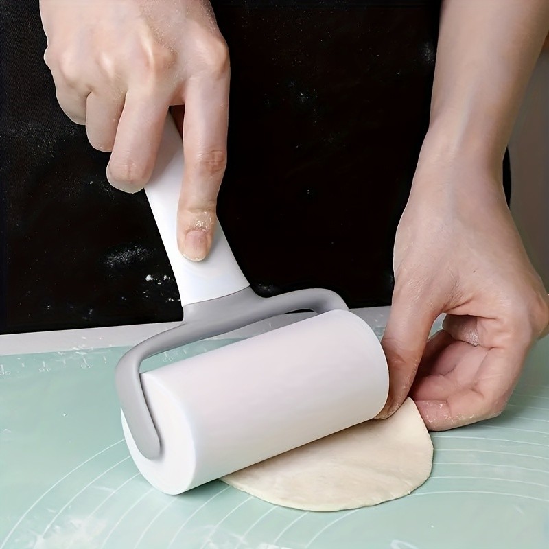 WIEZ Plastic T-Shaped Rolling Pin Easy-Grip Dough Roller for Pizza, Pies, Biscuits & Dumplings
