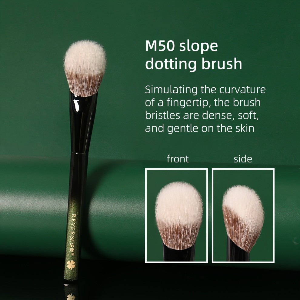 REVERSE M50 Makeup Brush