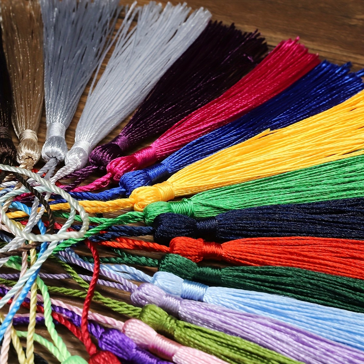 32 Mini Tassels