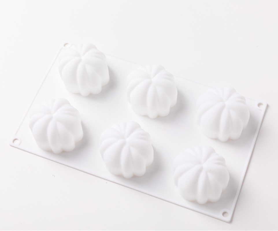 3D Pumpkin Cake