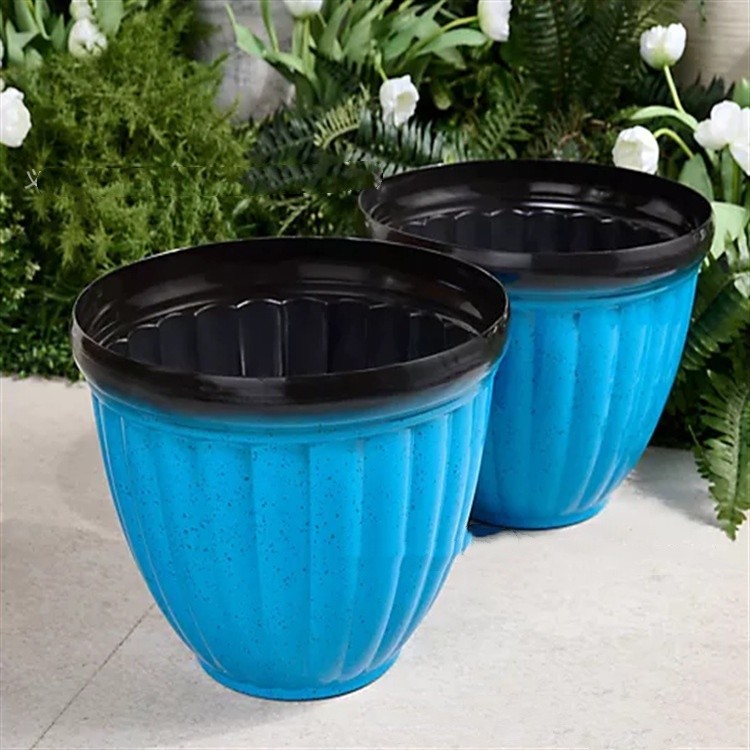 12 cm Plastic Plant Pots