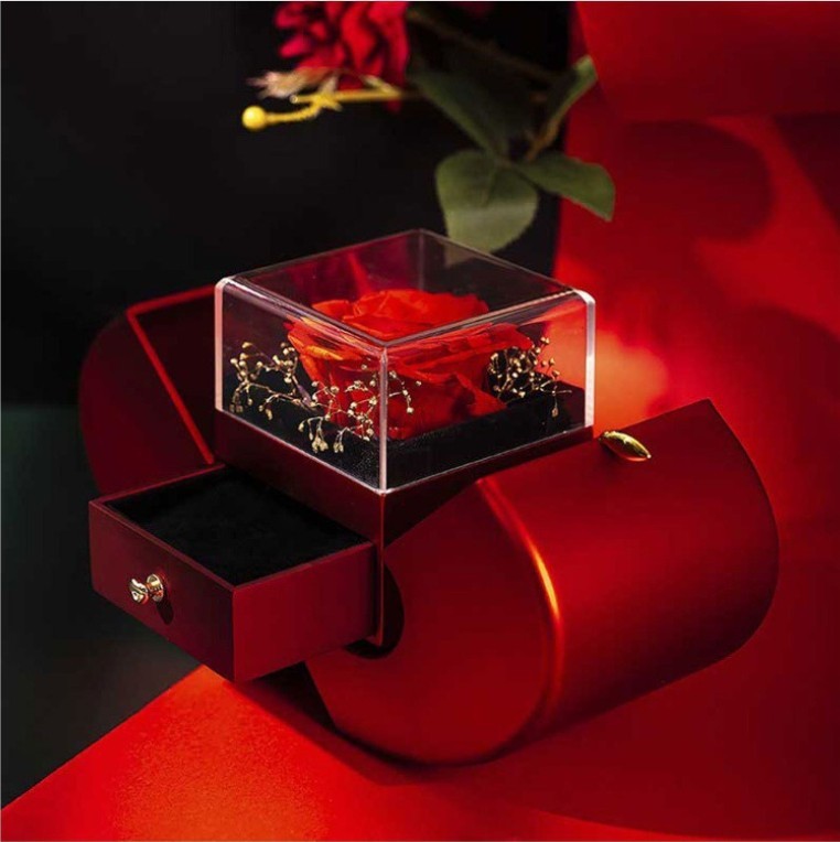 Rose Flower Box With Necklace