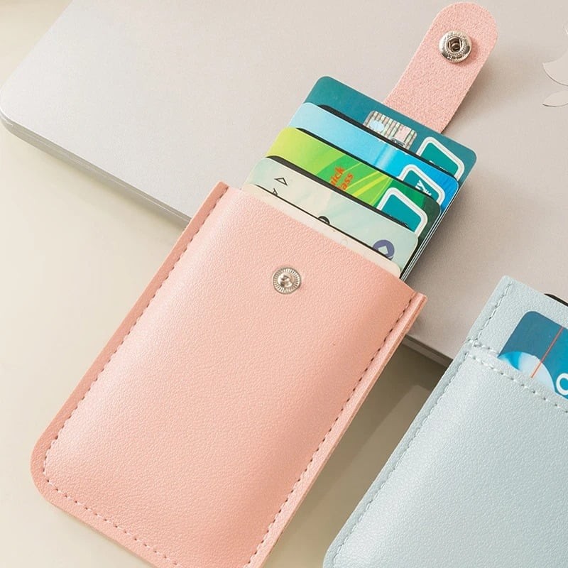Compact Pull-Out Credit Card Holder Wallet