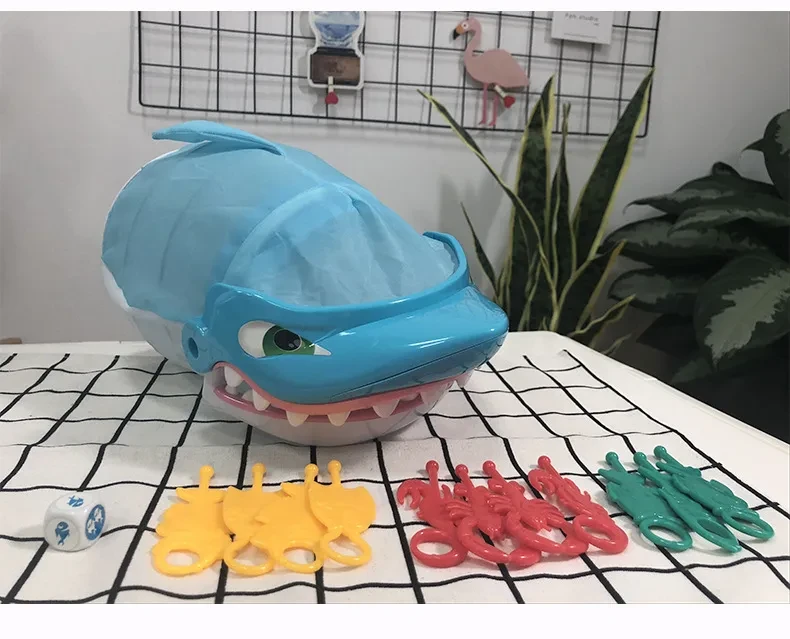 Shark Bite Game  Watch Your Fingers!