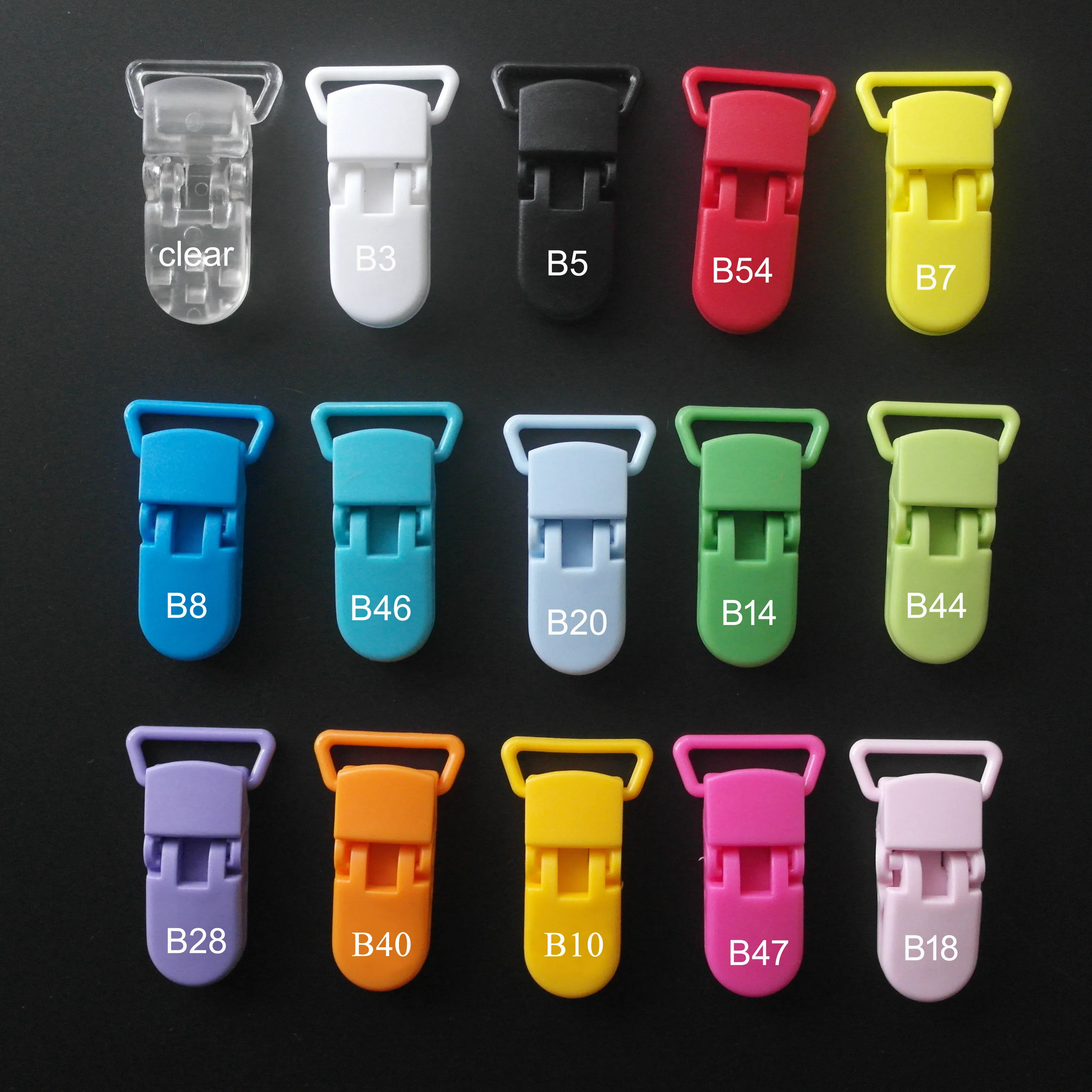Color: Beige - Sutoyuen 40pcs Hot D Shape Kam Plastic Pacifier Clips Plastic Baby Soother Dummy Suspender Chain Holder Clips for 20mm Ribbon