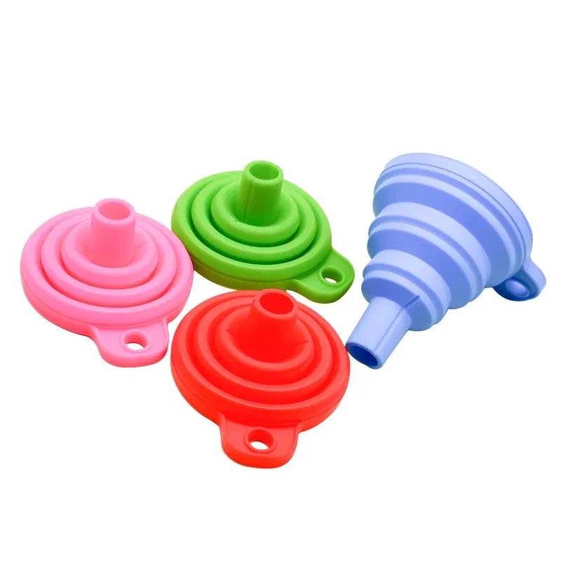 Color: Red - Collapsible Silicone Car Engine Funnel for Porsche cayenne macan 911 panamera 997 996