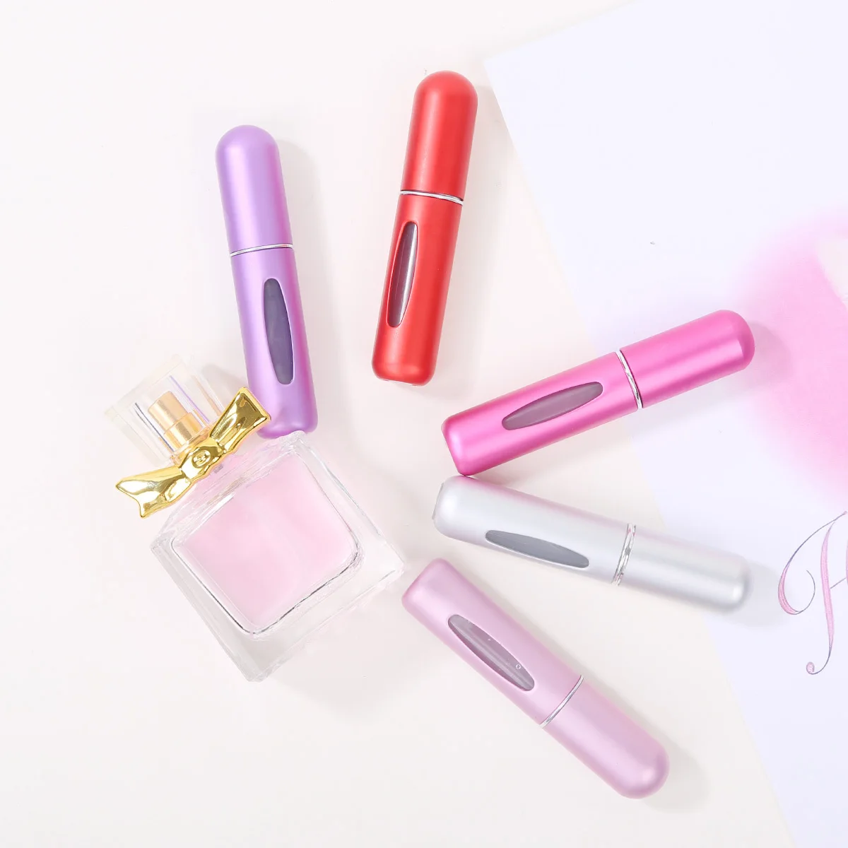 Color: Light green - 5ml Perfume Refill Bottle Portable Mini Refillable Spray Jar Scent Pump Empty Cosmetic Containers Atomizer for Travel Tool Hot