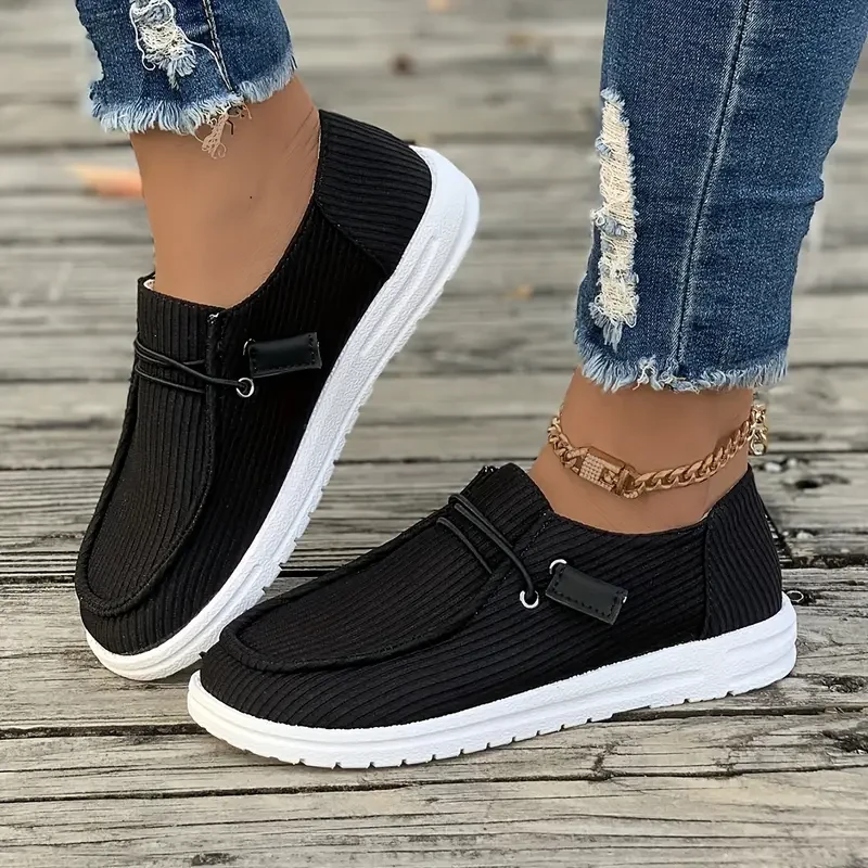 Fashionable Solid Color Skate-Inspired Slip-On Sneakers