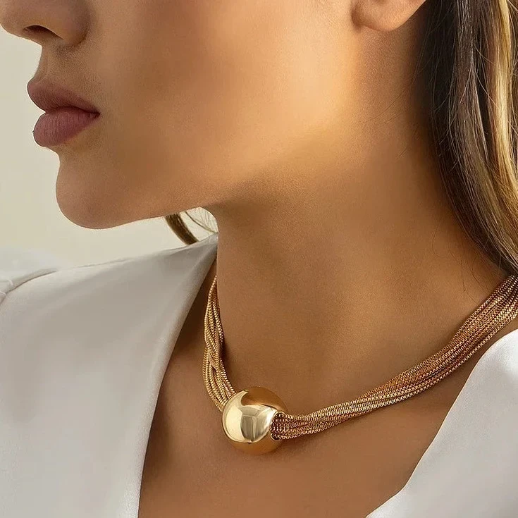 POSH ELEGANCE NECKLACE