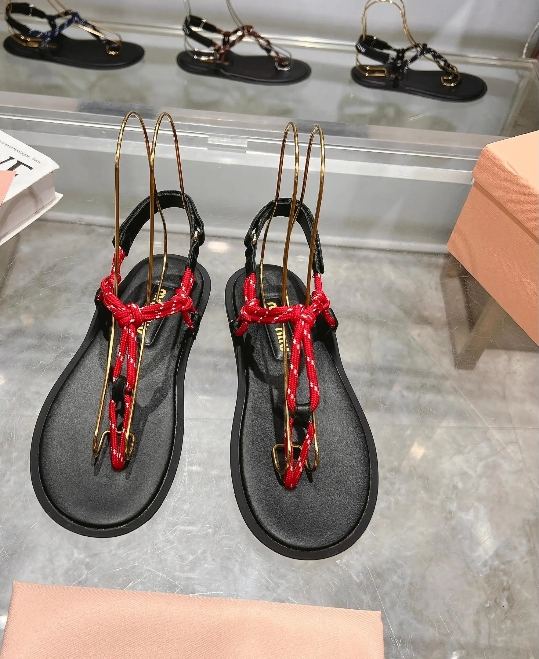 Color: black, Shoe Size: 39 - 25 New Summer Products, Super Cost-effective, Summer Sandals and Flip-flops Are Versatile and Trendy, MIU Series Flip-flops