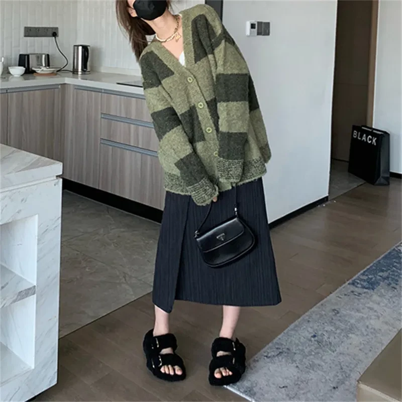 Elegant Plaid Knit Contrast Top for Women