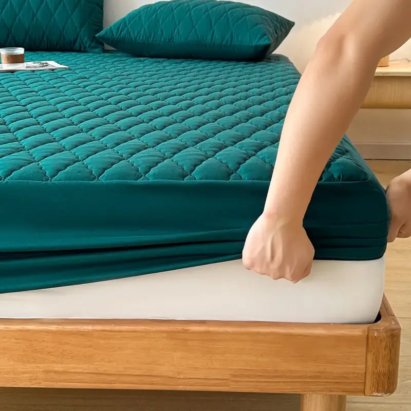 Layered Waterproof Mattress Protector