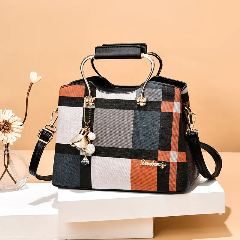 Women's Colorblock Plaid Pattern Pendant Decor Shoulder Bag