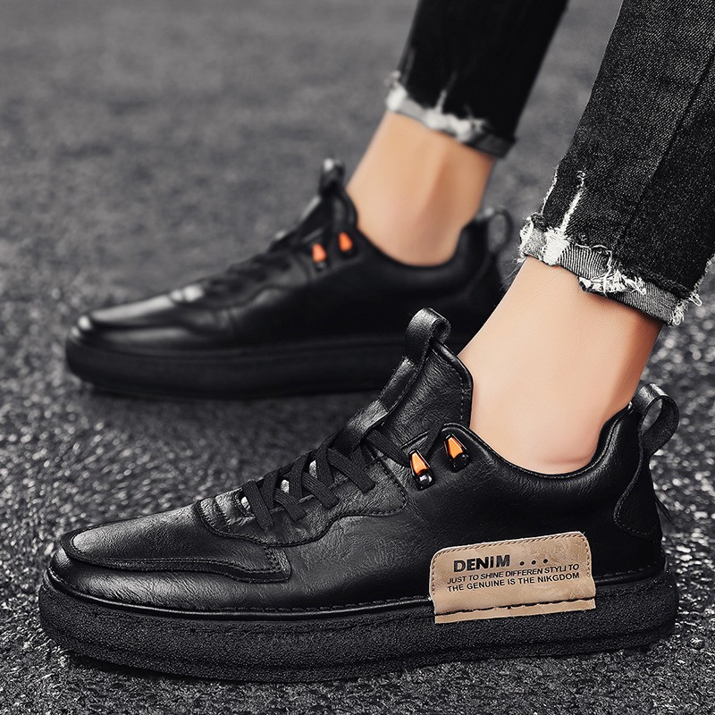 Versatile Men's Leather Casual Sneakers