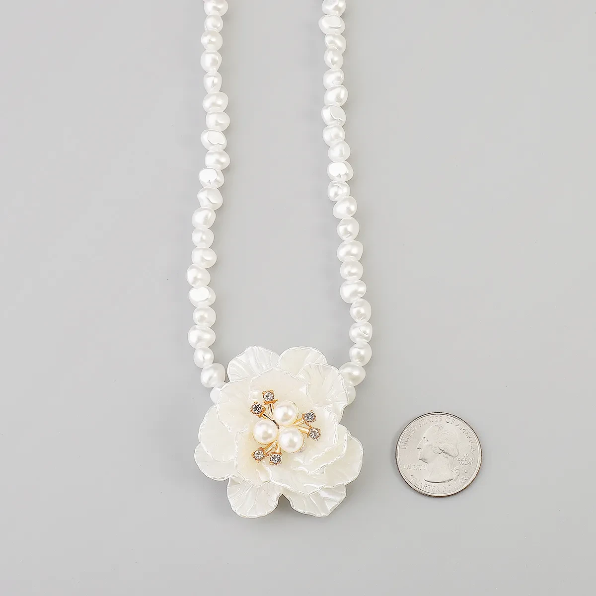 Romantic Three-dimensional Camellia Pearl Necklace