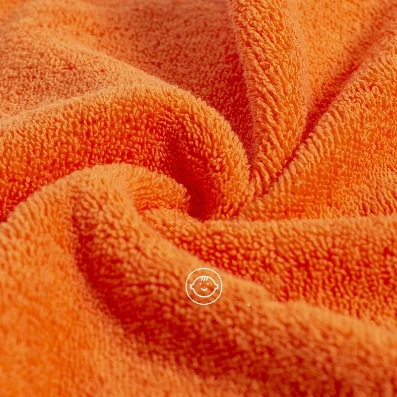 Cotton Rectangular Washcloth Absorbs Water