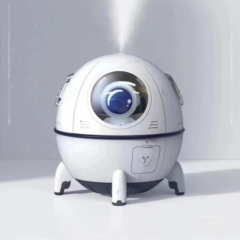 USB Astronaut Humidifier - Moisturizing Home Decor