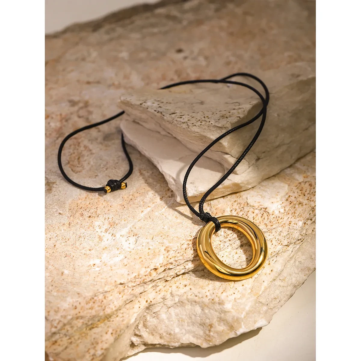 Evanna Ring Pendant