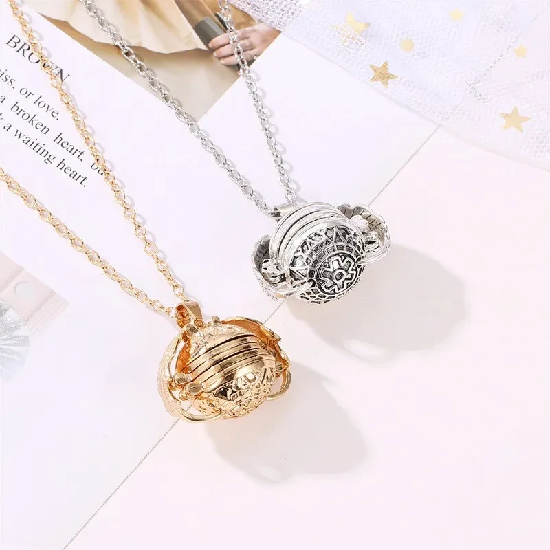 Multi-layer Wings Photo Box Necklace Locket Retro Photo Box