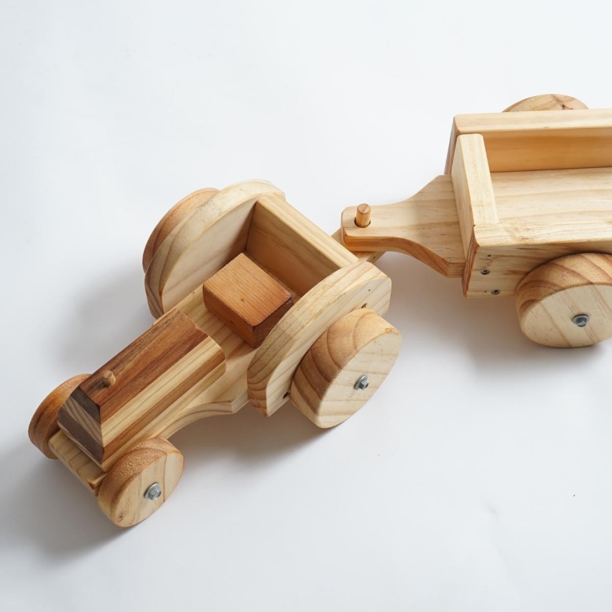 Tractor & Trailer NZ | Handmade