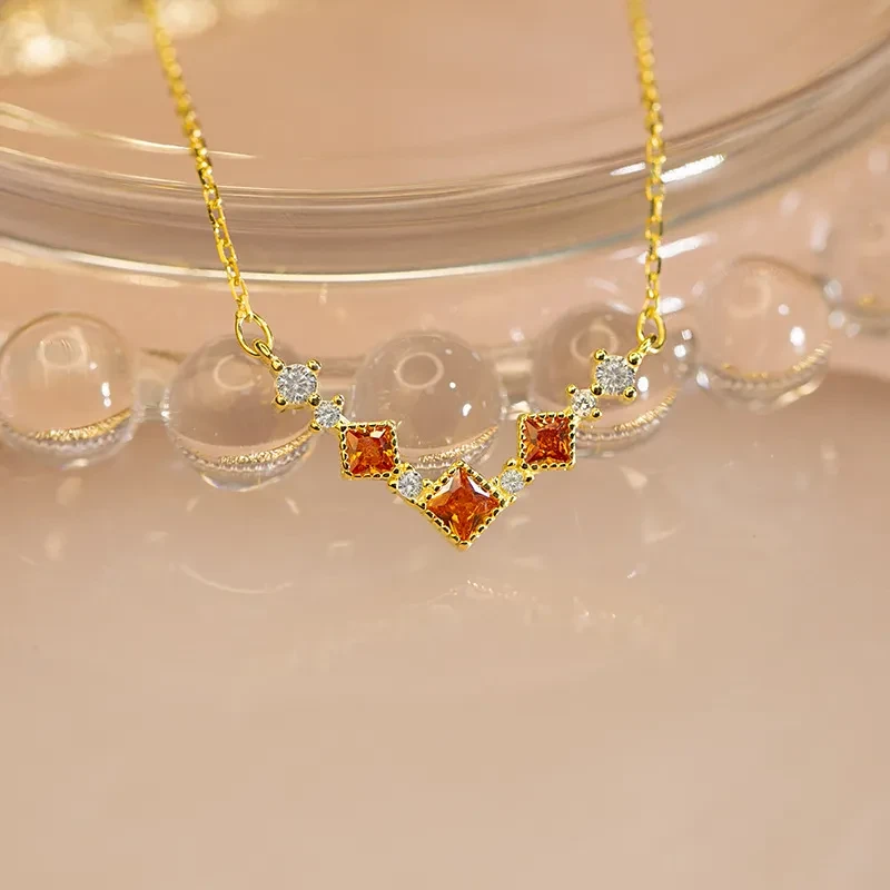 Color Niche Light Luxury Sapphire Pendant