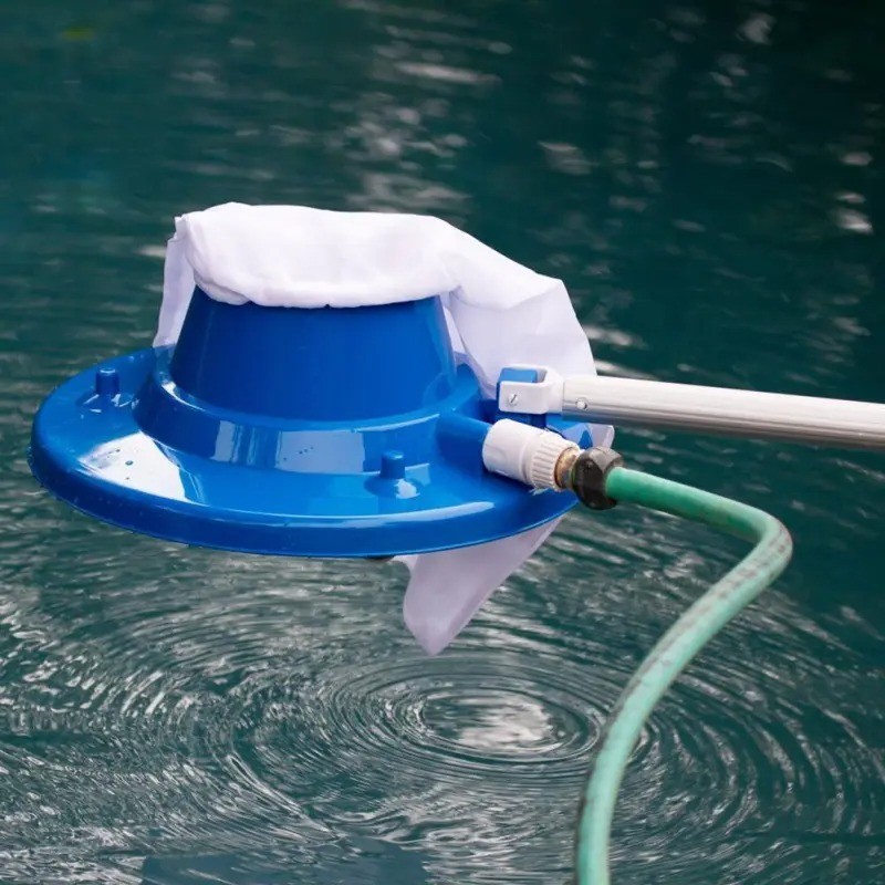 Swimming Pool Suction Head for Leaf Collection and Cleaning