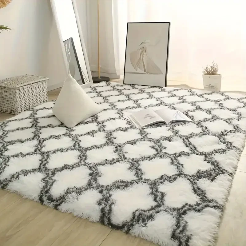 Chic Checkered Design Rug