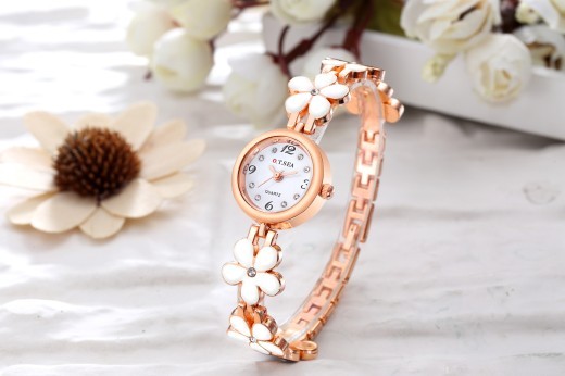 Five Leaf Clover Quartz Watch