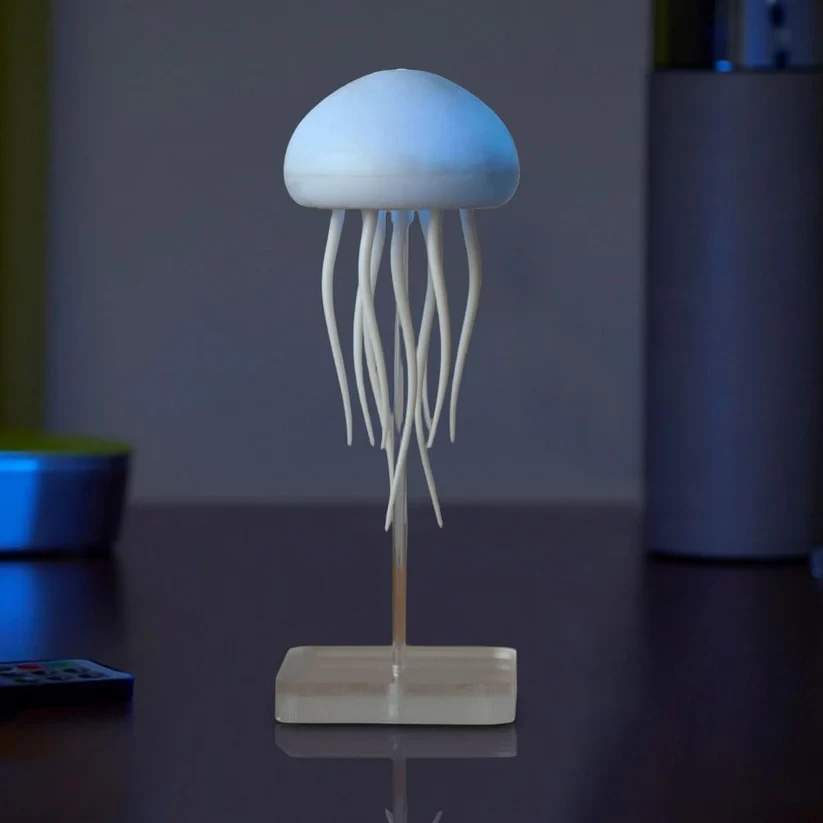Medusa Floating Glow
