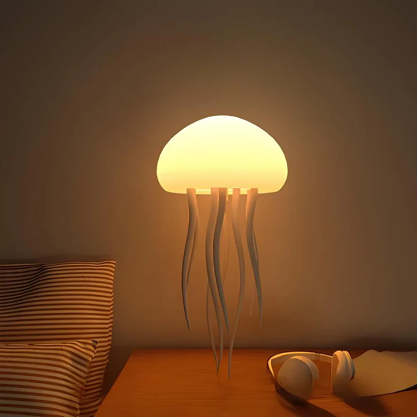 Medusa Floating Glow