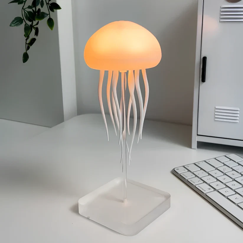 Medusa Floating Glow