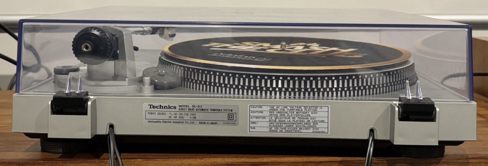 TECHNICS DIRECT DRIVE SL-D2 W/ ORIGINAL SHIPPING CARTON & 270C CART -MINT