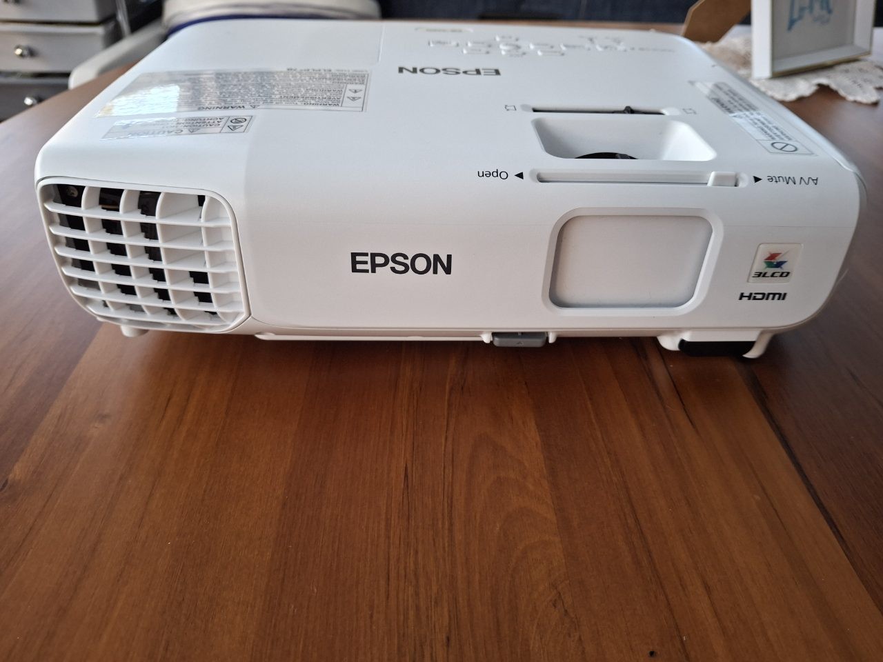 Multimedia projector