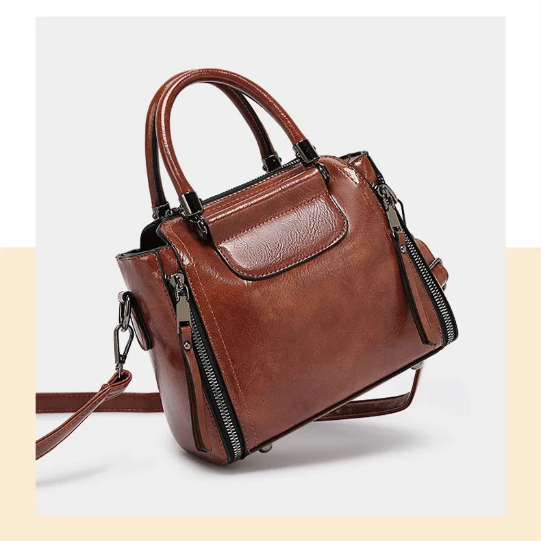 High-grade Portable Women's Large Capacity Korean Style Versatile Retro Simple Shoulder Messenger Bag