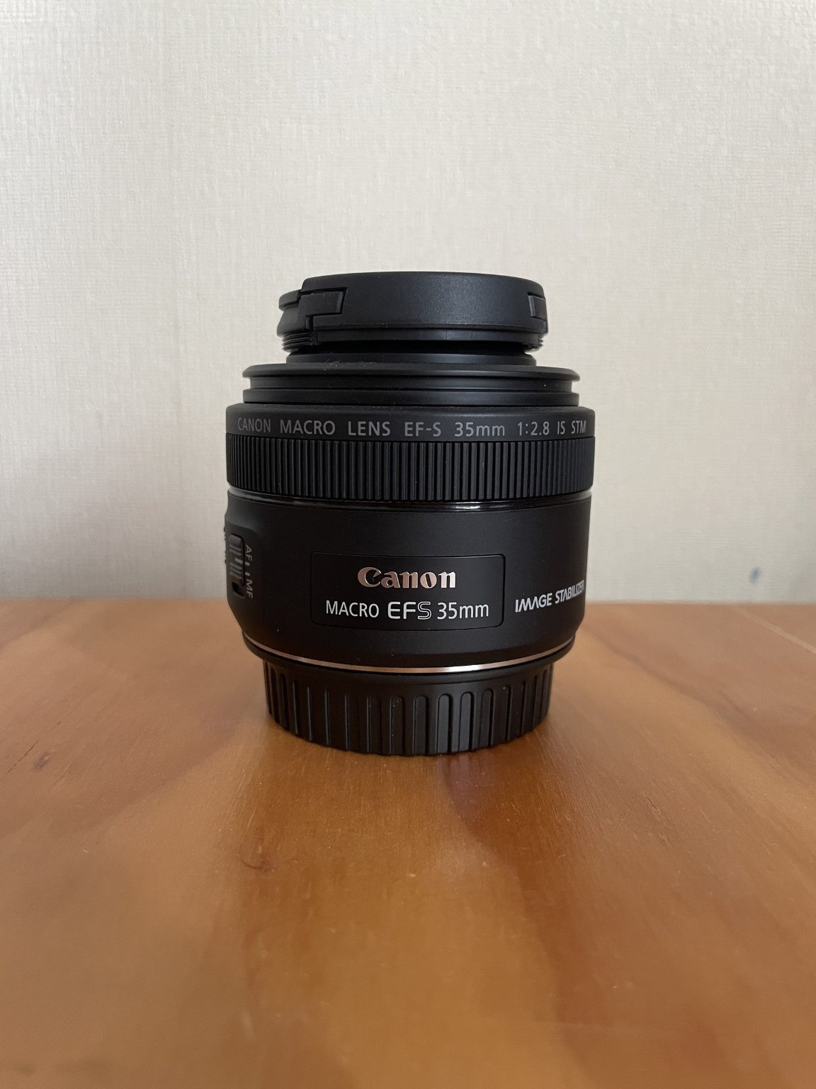 Canon EF-S 35mm f2.8 IS STM Macro