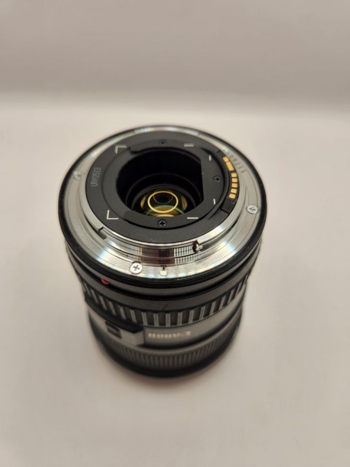 Canon zoom lens ef 17-40mm 1:4