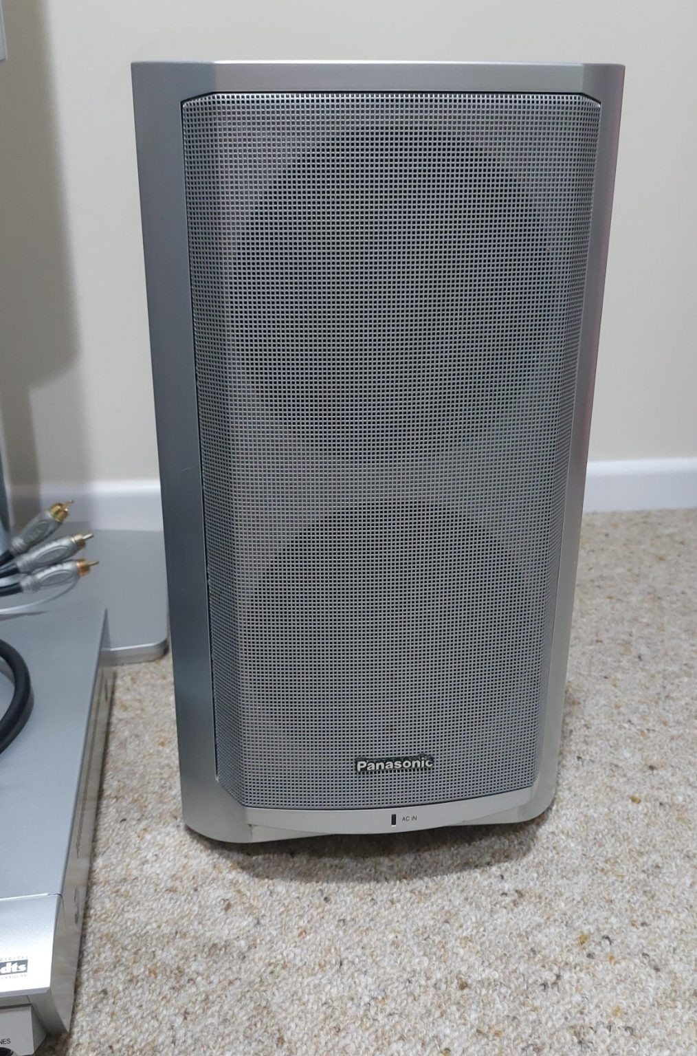 Panasonic DVD Home Theater Sound System Model SC-HT840