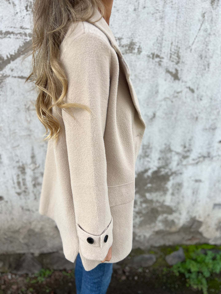 Women's Coat With Loose Lapels Pockets