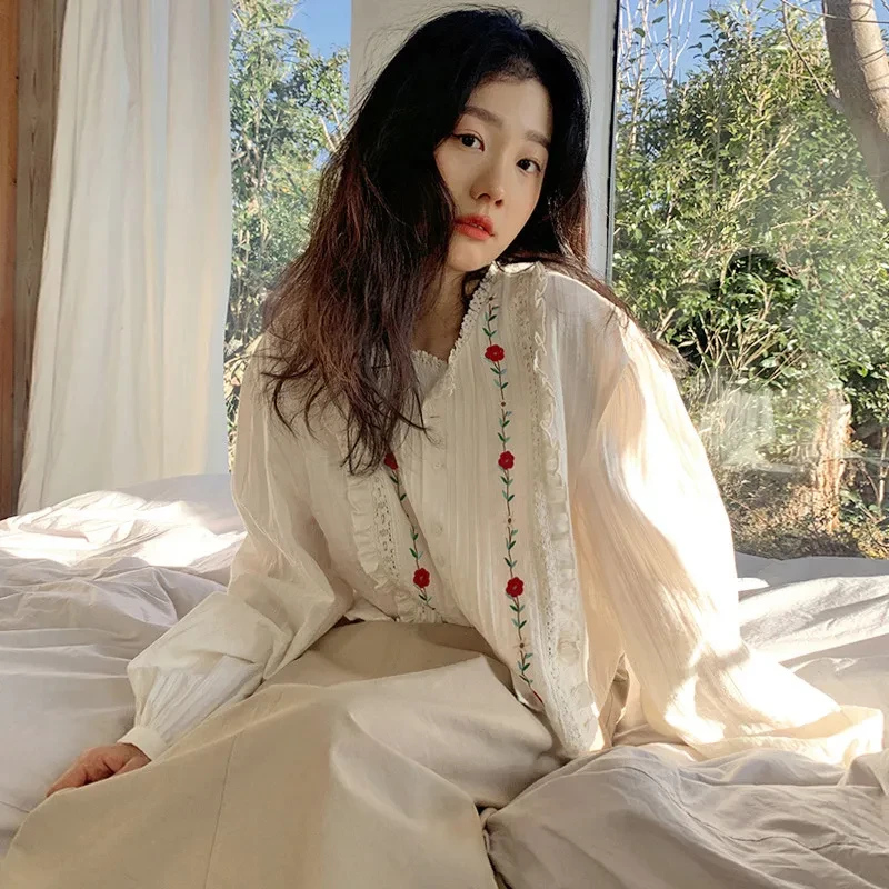Mori Age-reducing Temperament Embroidered Cotton Shirt Women