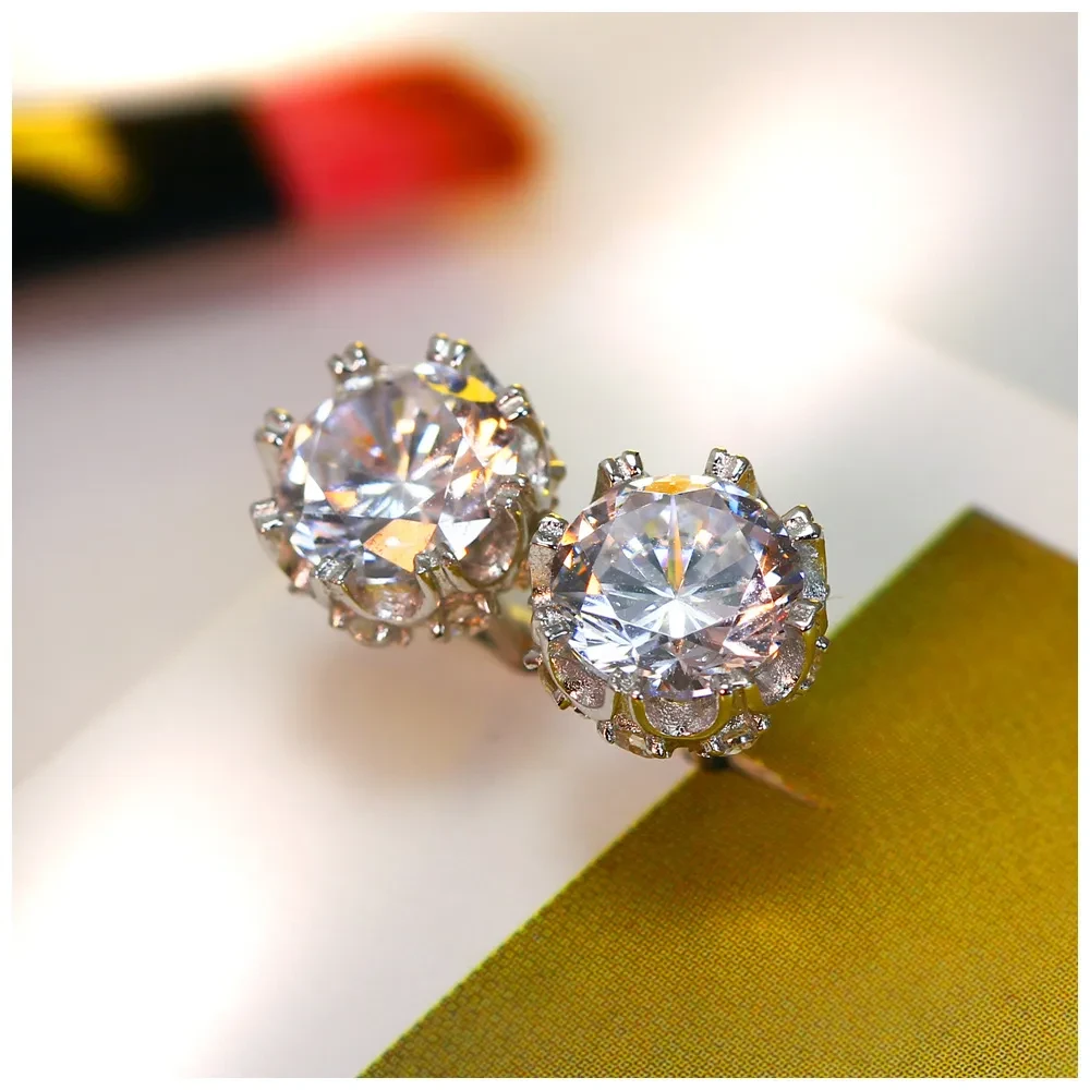 Zircon microinlaid white stone claw earring