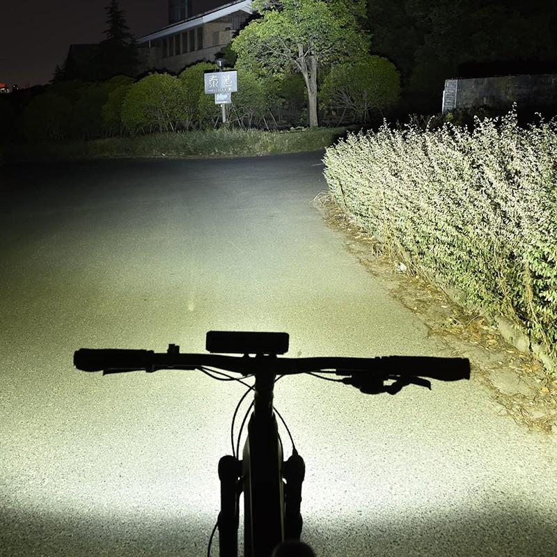 Super Bright LED Bike Light, 4 Lighting Modes, USB Rechargeable Bicycle Front Light, Waterproof Bike Light, Daytime Running Light, Off-Road Cycling Commuting