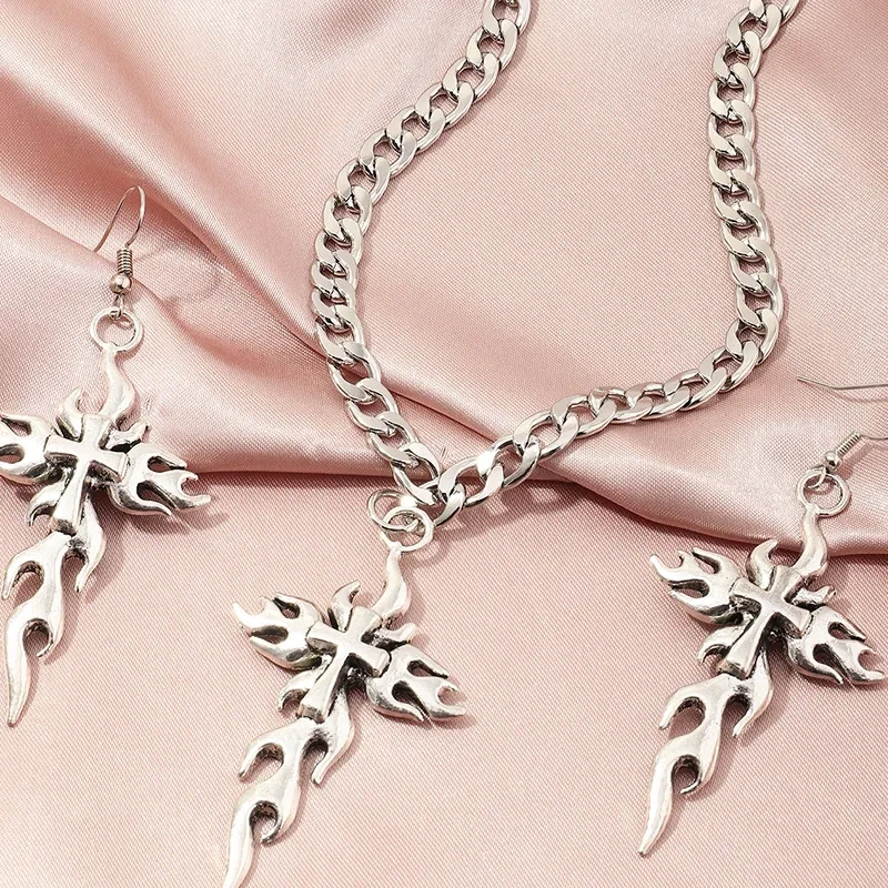 Retro Wild Flame Pendant Earrings Pendant