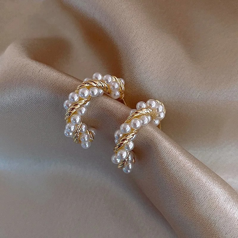 Vintage Simulated Pearl Stud Earrings for Women